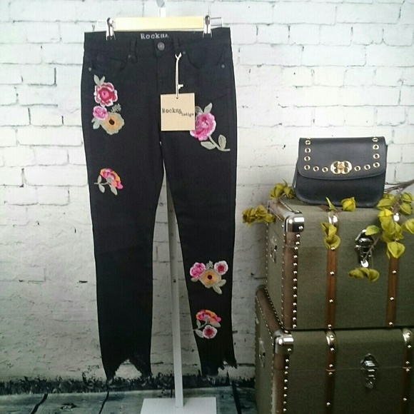 Rocks & Indigo Denim - NWT Rocks & Indigo blk, floral, distressed jeans Rocks & Indigo Denim - NWT Rocks & Indigo blk, floral, distressed jeans